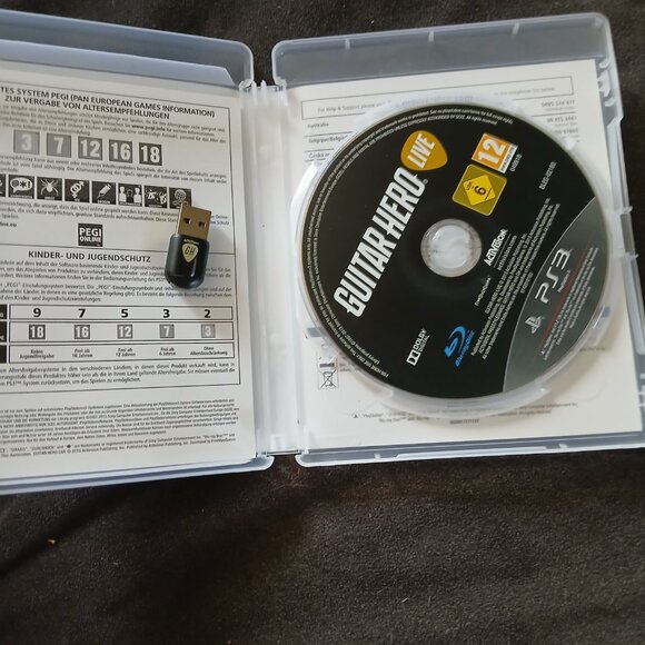 Guitar Hero Live game and dongle for PS3 - Picture 3 of 3